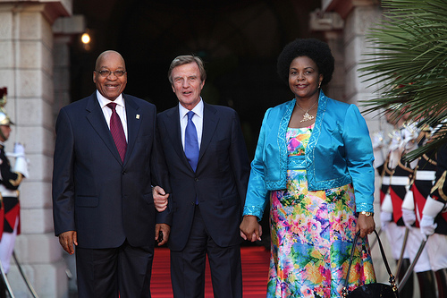 Le président Jacob Zuma et son épouse et le ministre Bernard Kouchner